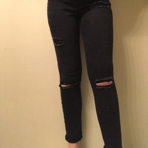 black forever 21 ripped skinny jeans